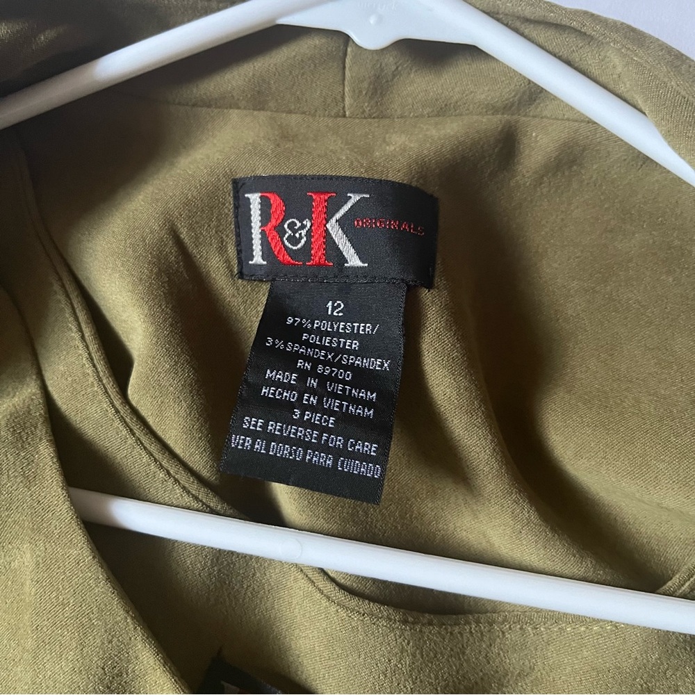 Faux Suede Women’s Olive Jacket and Tank Set - Picture 6 of 6